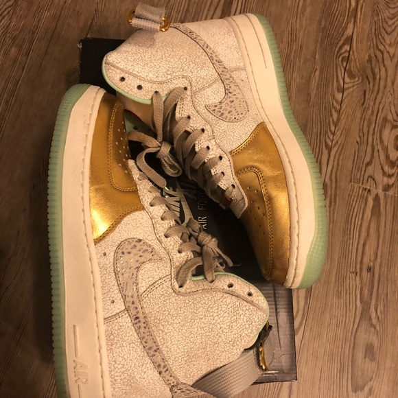 AF1 - Picture 4 of 6